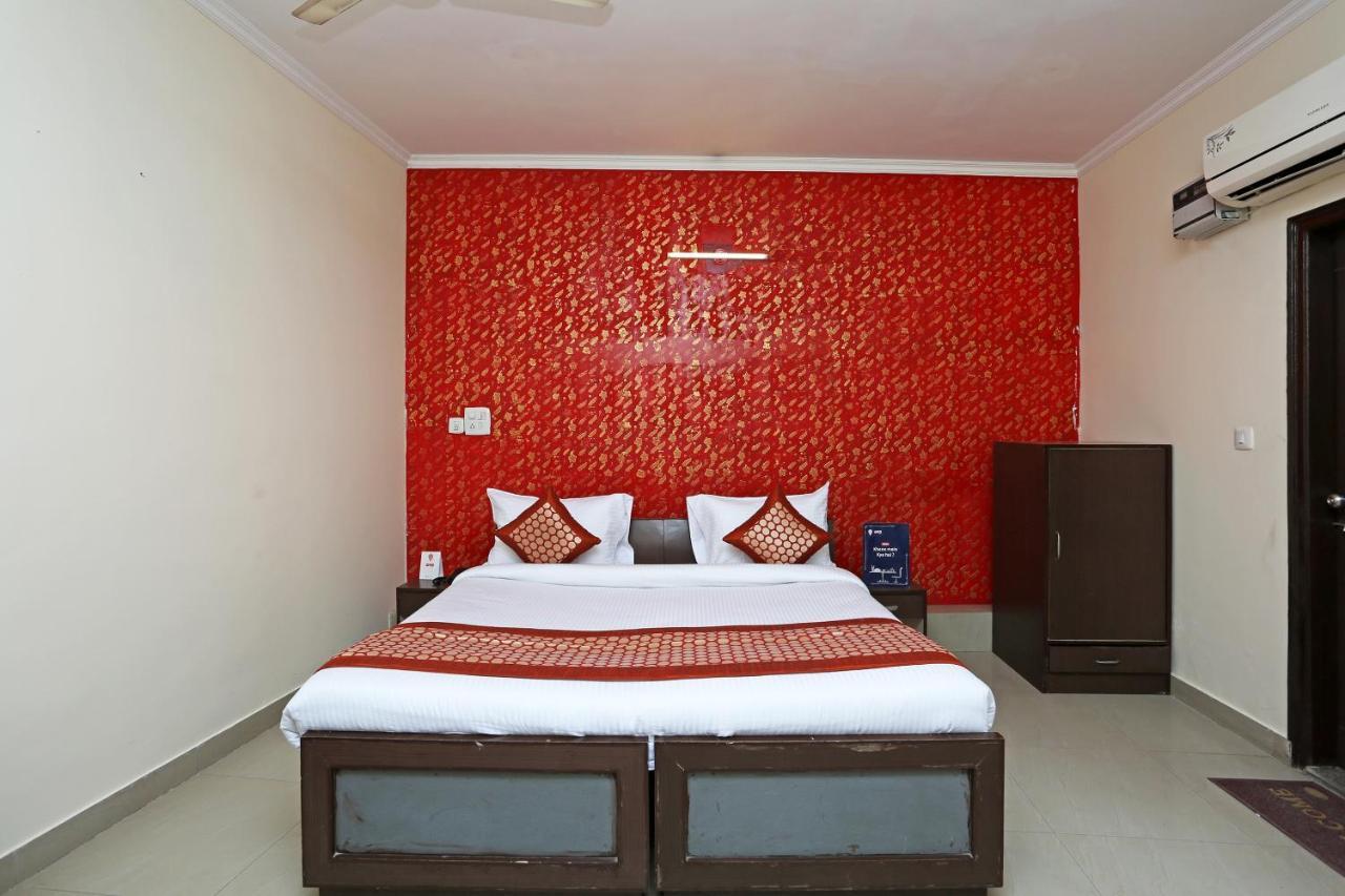 Hotel Aero Look à New Delhi Extérieur photo