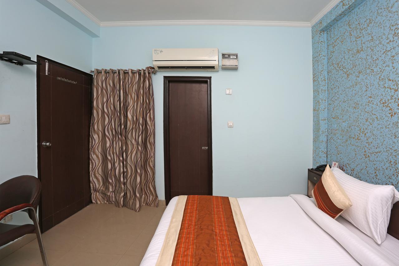 Hotel Aero Look à New Delhi Extérieur photo