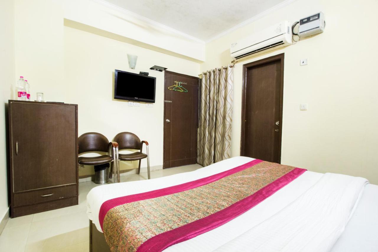 Hotel Aero Look à New Delhi Extérieur photo